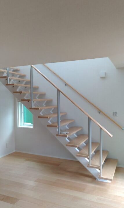 オープンステアのメリット３つ 実体験からの感想 一条工務店 一条で後悔なし